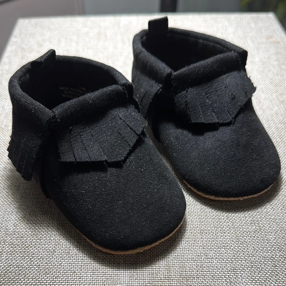 Old Navy Black Moccasins